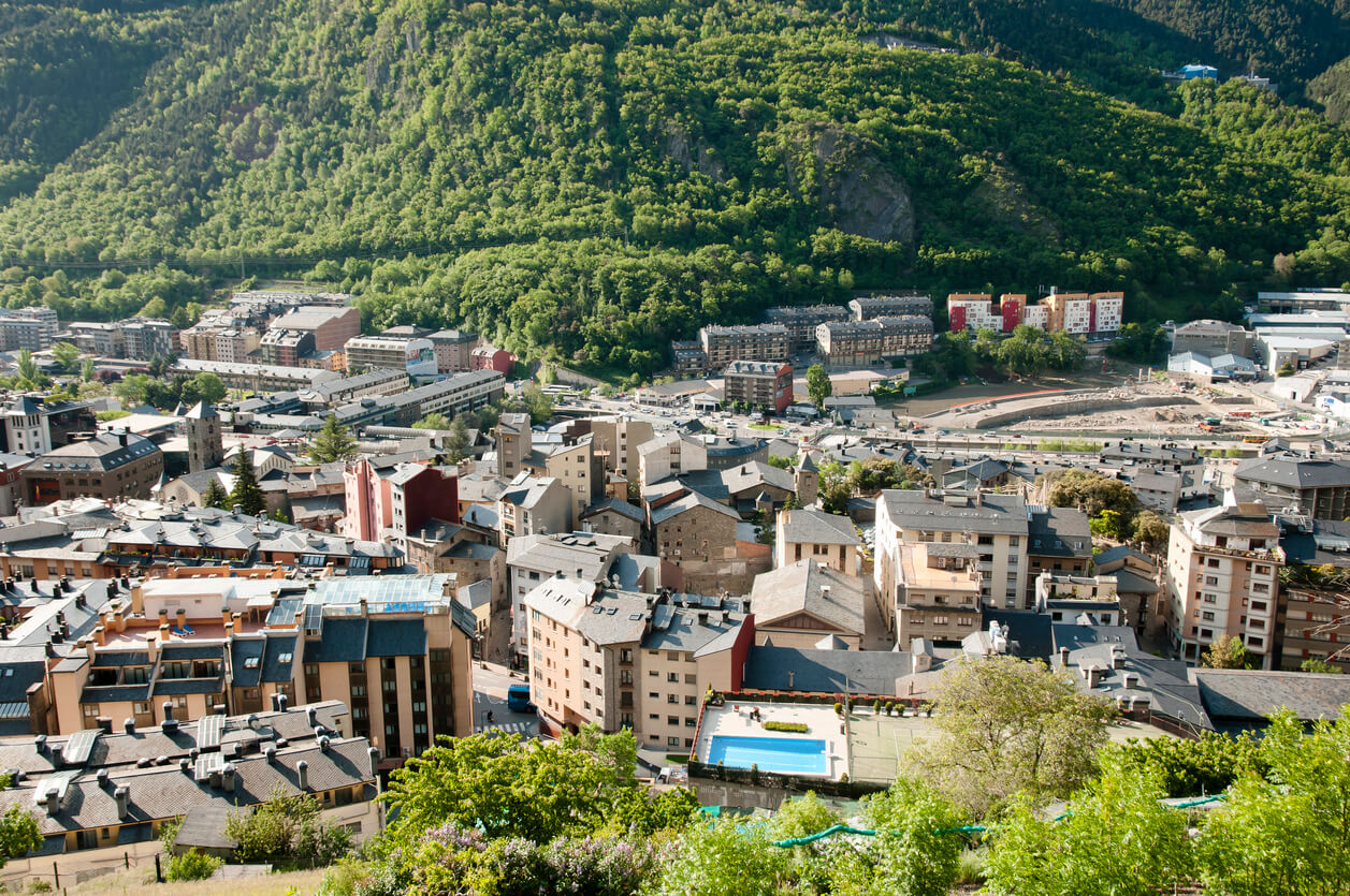 Andorra la Vella : Andorra la Vella :