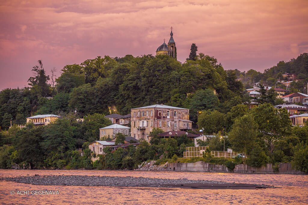 Koutaïssi : Koutaïssi :