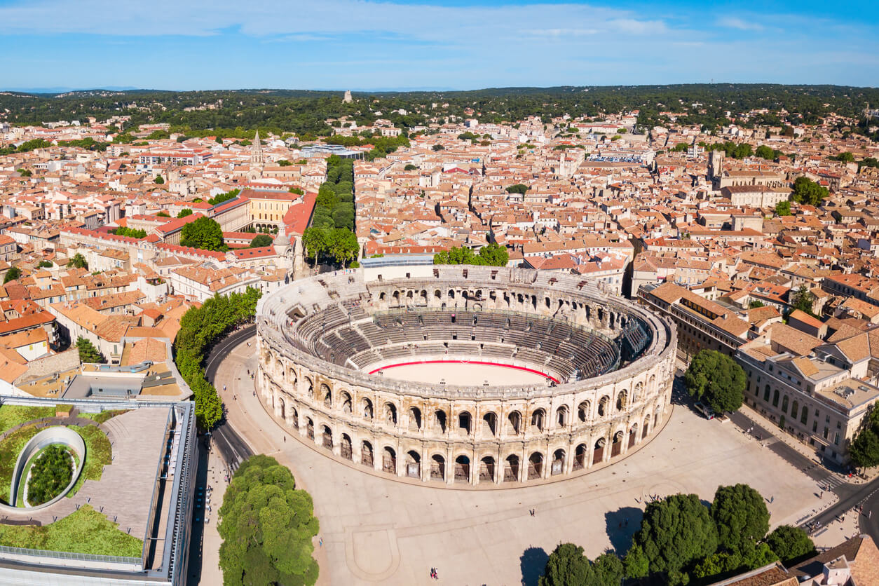 Nimes : Nîmes Nimes : Nîmes